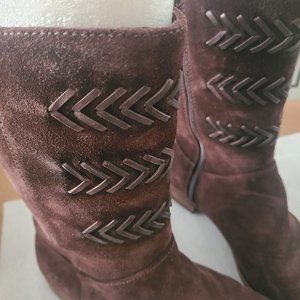NIB UGG Leather Ankle Boots